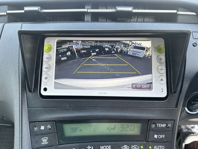 TOYOTA PRIUS 2011 Image 31