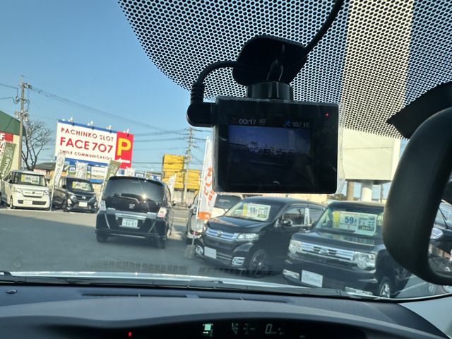 TOYOTA PRIUS 2011 Image 31