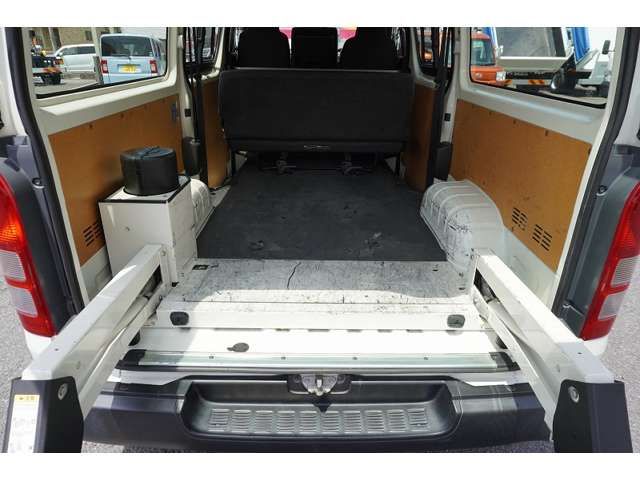 TOYOTA HIACE VAN 1.25T 2WD 2018 Image 31