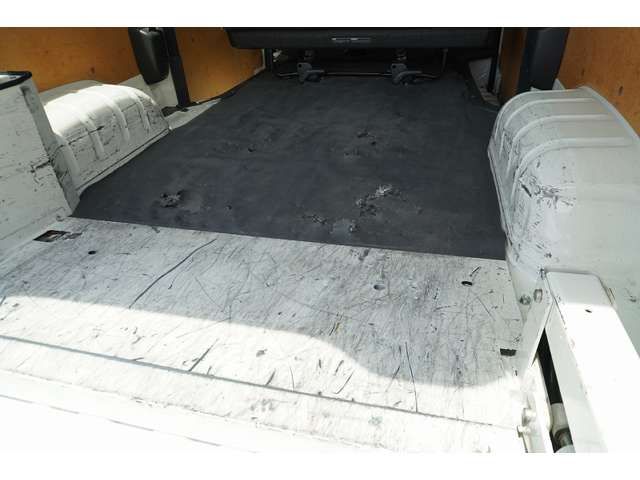 TOYOTA HIACE VAN 1.25T 2WD 2018 Image 31