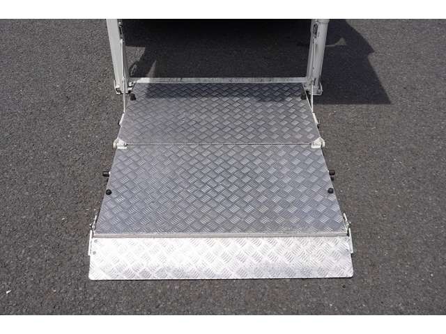 TOYOTA HIACE VAN 1.25T 2WD 2018 Image 31