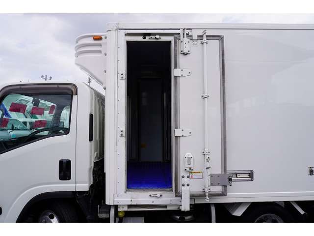 ISUZU ELF 2018 Image 31