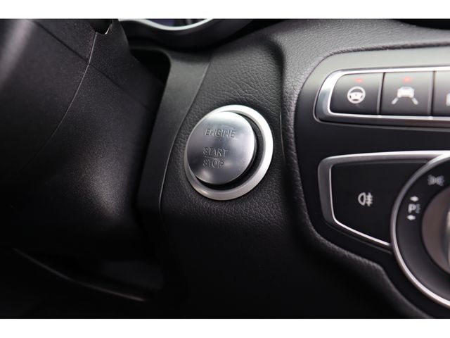 MERCEDES BENZ C CLAS 2017 Image 31