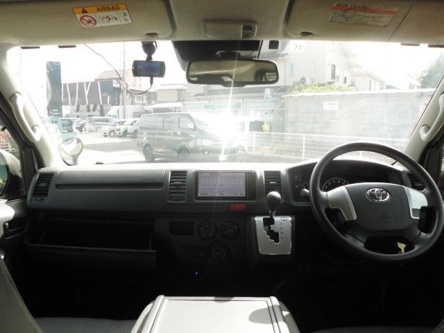 TOYOTA HIACE VAN 1.15T 2WD 2020 Image 31