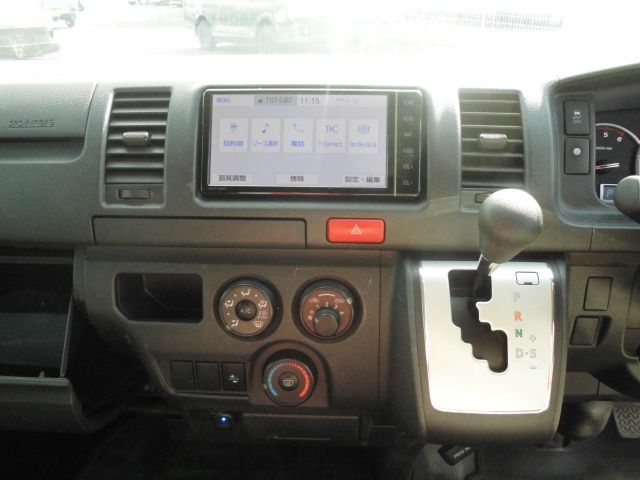 TOYOTA HIACE VAN 1.15T 2WD 2020 Image 31