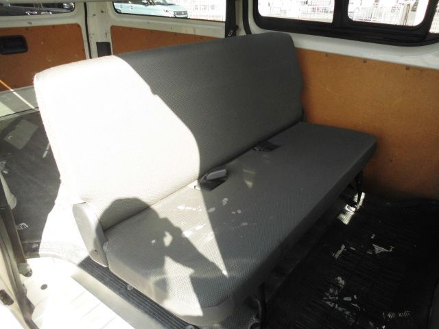 TOYOTA HIACE VAN 1.15T 2WD 2020 Image 31