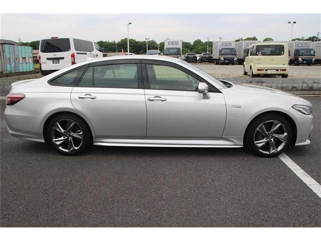 TOYOTA CROWN SEDAN HYBRID 2018 Image 31