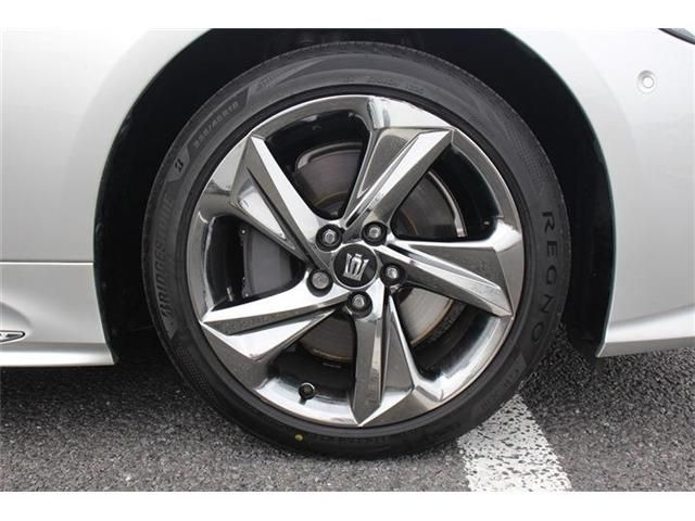 TOYOTA CROWN SEDAN HYBRID 2018 Image 31