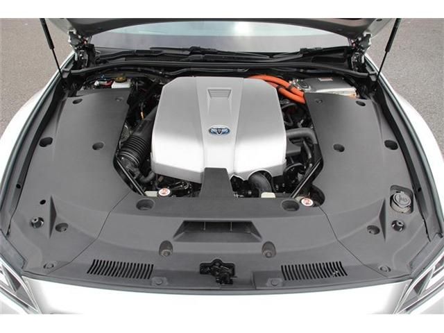 TOYOTA CROWN SEDAN HYBRID 2018 Image 31