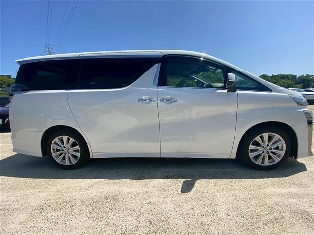 TOYOTA VELLFIRE 2019 Image 31