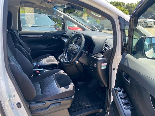 TOYOTA VELLFIRE 2019 Image 31