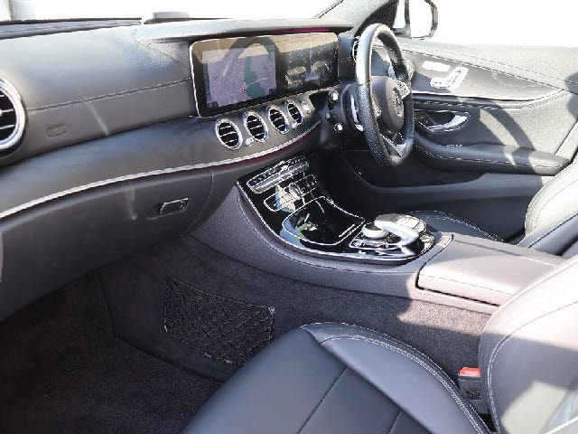 MERCEDES BENZ E CLAS 2017 Image 31