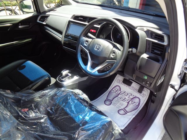 HONDA FIT HYBRID 2015 Image 31