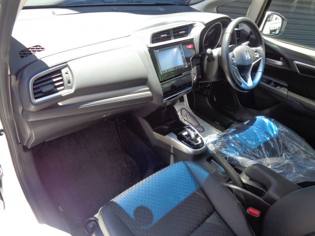 HONDA FIT HYBRID 2015 Image 31