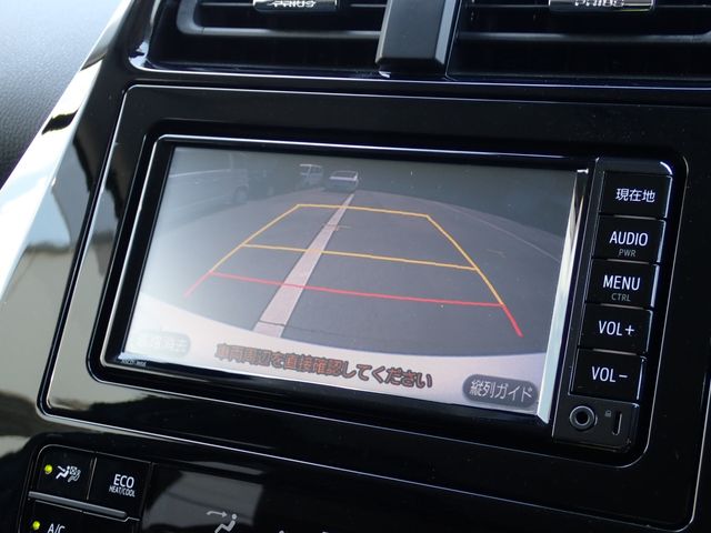 TOYOTA PRIUS 2017 Image 31