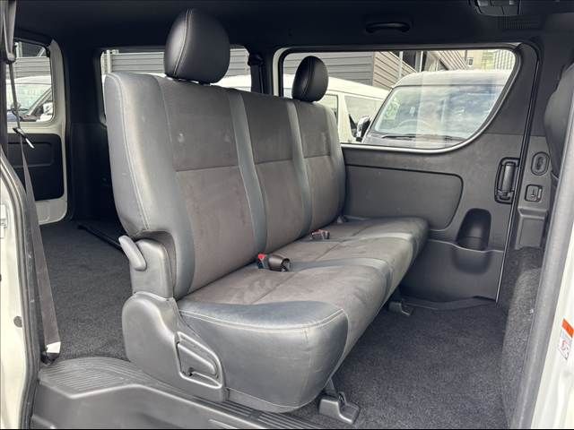 TOYOTA HIACE VAN 4WD 2023 Image 31