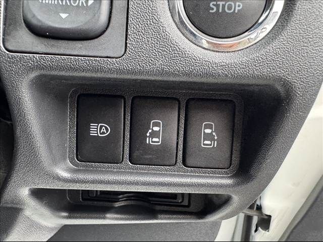 TOYOTA HIACE VAN 4WD 2023 Image 31