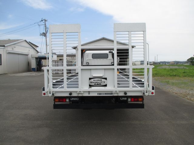 MITSUBISHI CANTER 2017 Image 31