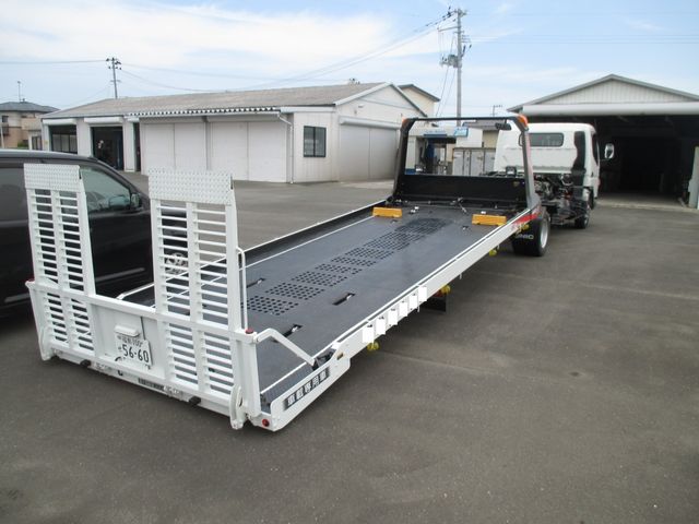 MITSUBISHI CANTER 2017 Image 31