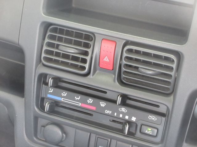 NISSAN NT100 CLIPPER 4WD 2018 Image 31