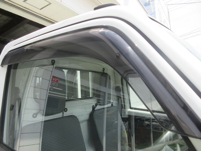 NISSAN NT100 CLIPPER 4WD 2018 Image 31