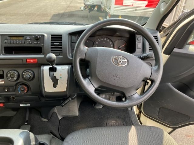 TOYOTA HIACE WAGON 4WD 2014 Image 31