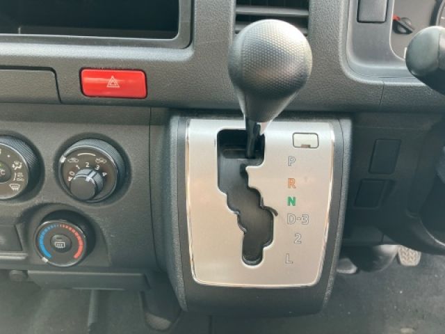 TOYOTA HIACE WAGON 4WD 2014 Image 31