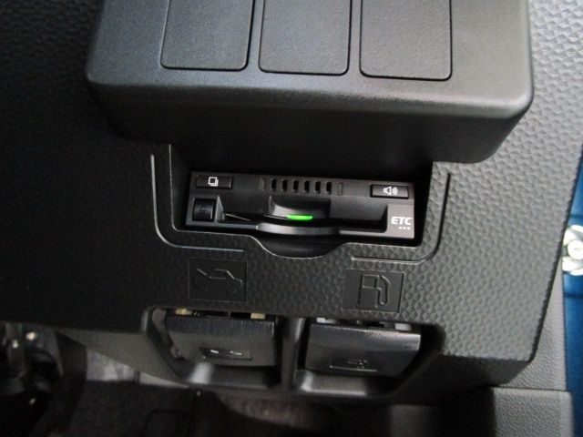 TOYOTA TANK 4WD 2018 Image 31