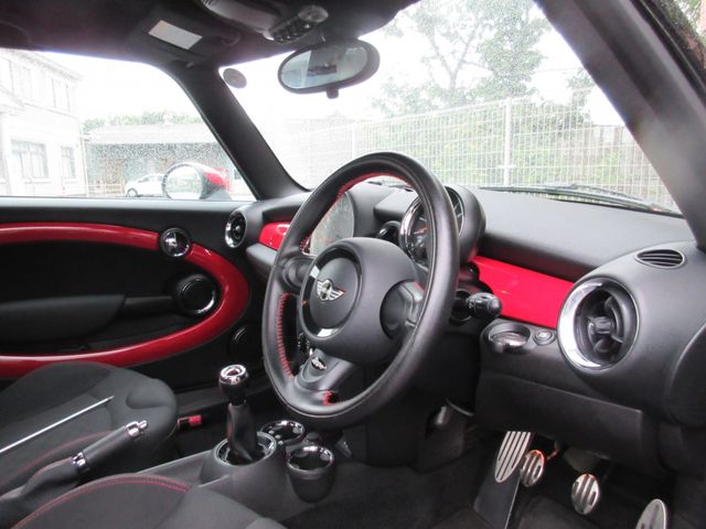 BMW MINI 2013 Image 31