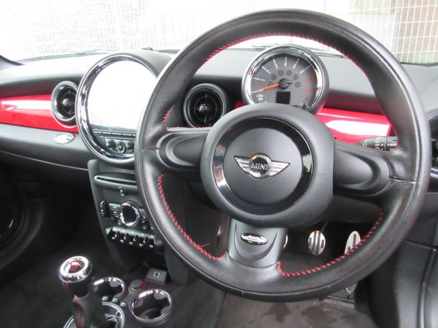 BMW MINI 2013 Image 31