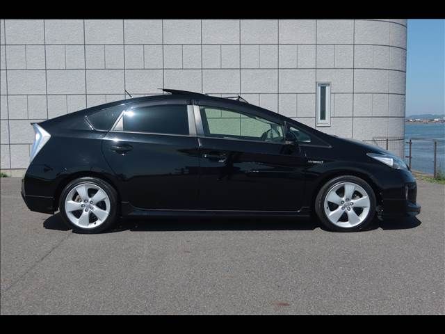 TOYOTA PRIUS 2012 Image 31