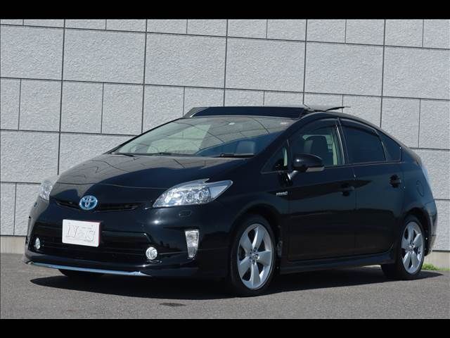TOYOTA PRIUS 2012 Image 31