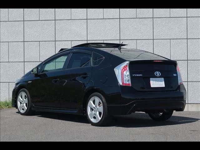 TOYOTA PRIUS 2012 Image 31