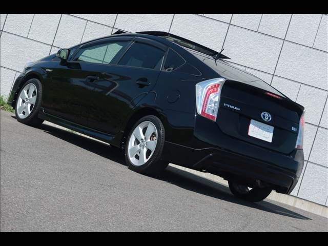 TOYOTA PRIUS 2012 Image 31