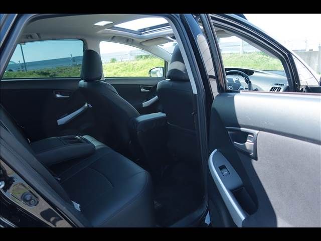 TOYOTA PRIUS 2012 Image 31