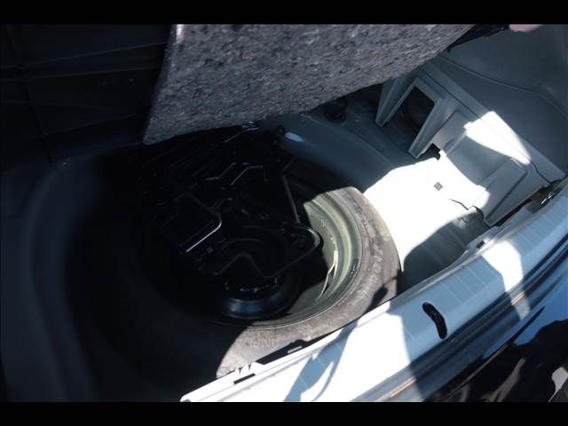 TOYOTA PRIUS 2012 Image 31