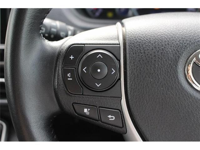 TOYOTA VOXY 2014 Image 31