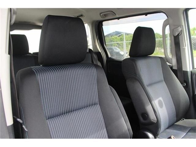 TOYOTA VOXY 2014 Image 31