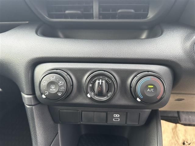 TOYOTA YARIS 2024 Image 31