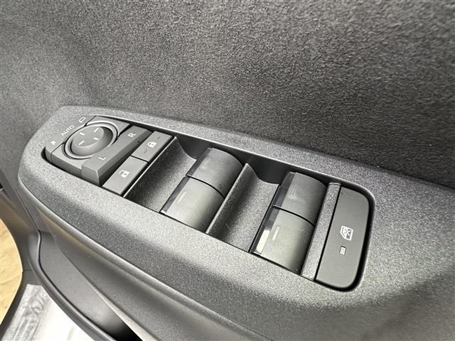 TOYOTA YARIS 2024 Image 31