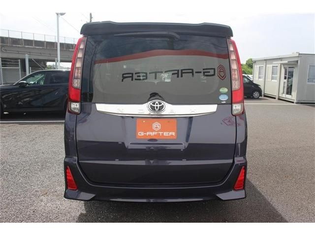 TOYOTA NOAH 2015 Image 31