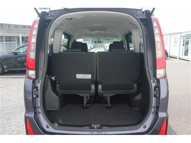 TOYOTA NOAH 2015 Image 31