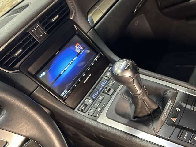 PORSCHE 911 2013 Image 31