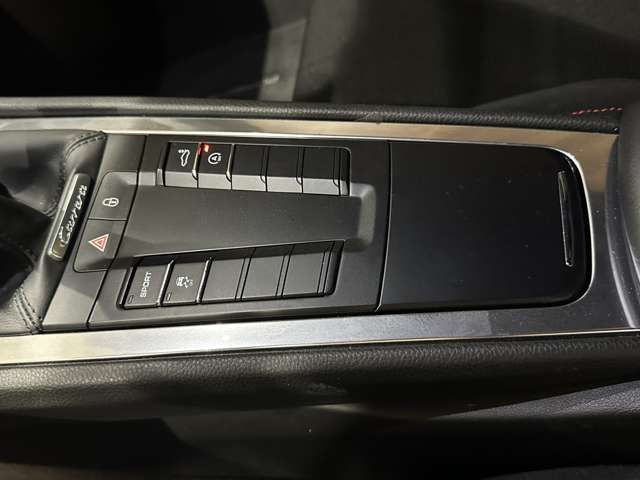 PORSCHE 911 2013 Image 31