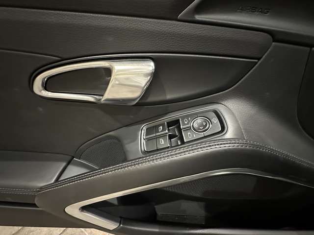 PORSCHE 911 2013 Image 31