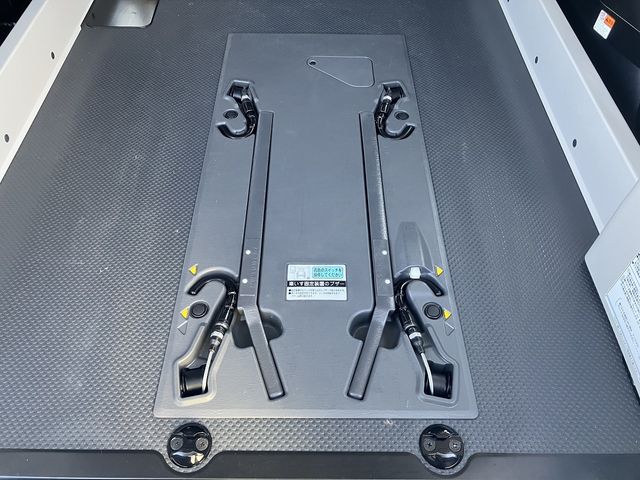 TOYOTA HIACE VAN 4WD 2016 Image 31