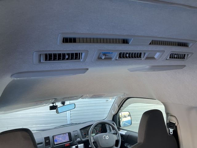 TOYOTA HIACE VAN 4WD 2016 Image 31