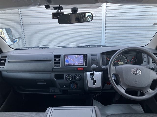 TOYOTA HIACE VAN 4WD 2016 Image 31