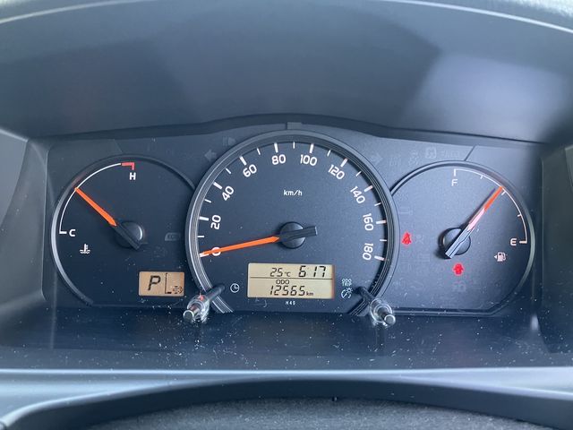 TOYOTA HIACE VAN 4WD 2016 Image 31