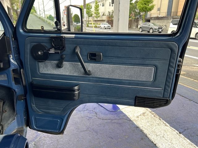 VOLKSWAGEN CARRAVEL 1990 Image 31